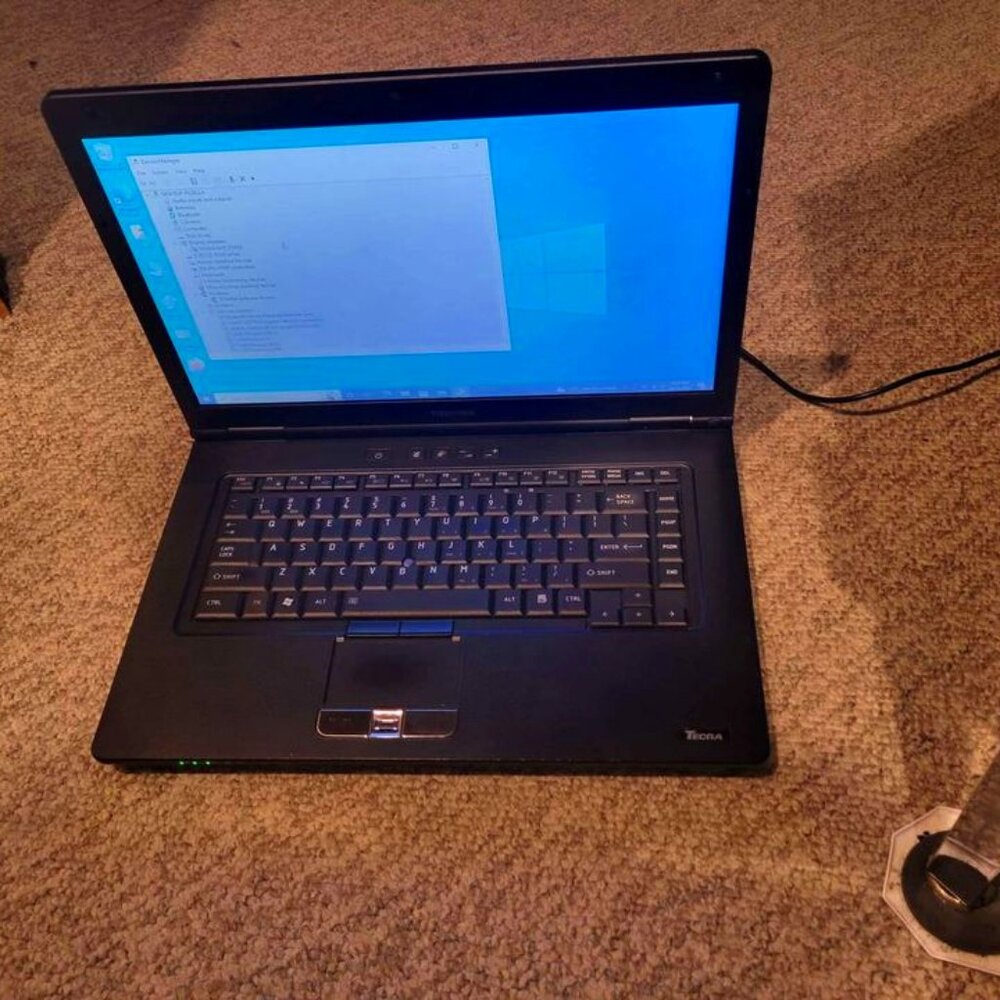 Toshiba Tecra S11 L:aptop Intel i5 2.6ghz 8GB Ram 240GB SSD  Windows 10